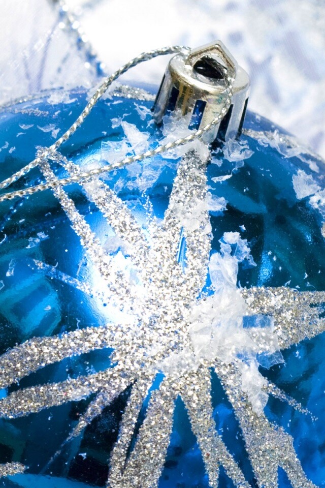 Синий елочный шар обои