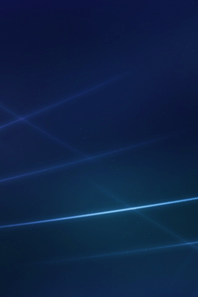 Лучи света на тёмно-синем фоне обои