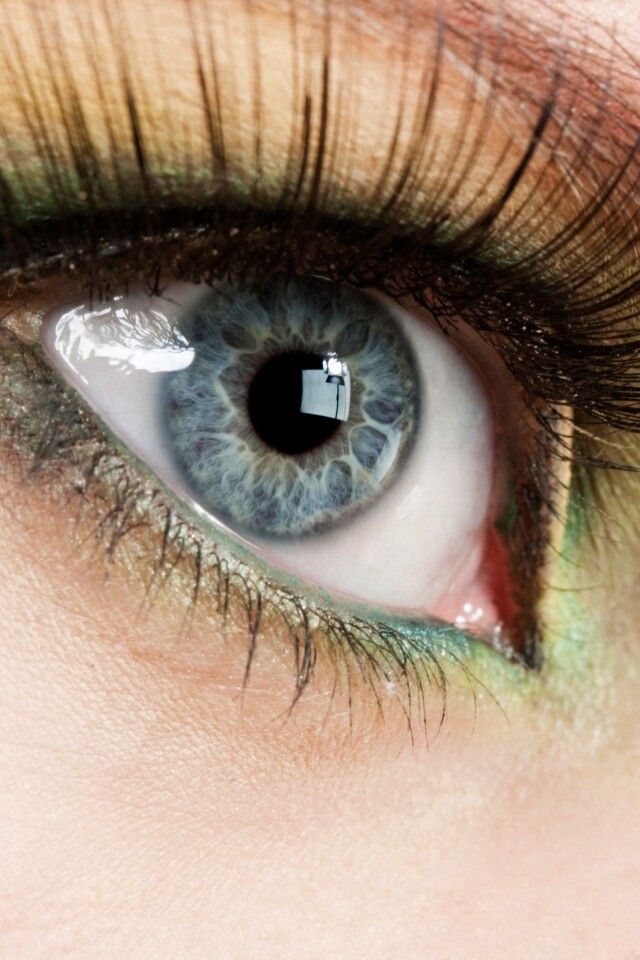 Глаза цвета стали обои