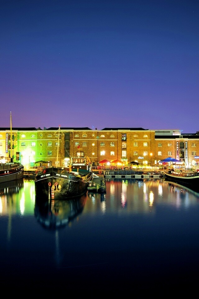 Корабли на спокойной воде обои