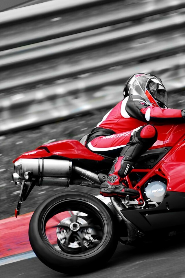 Красный мотоцикл обои