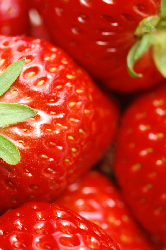 Сочная клубничка обои