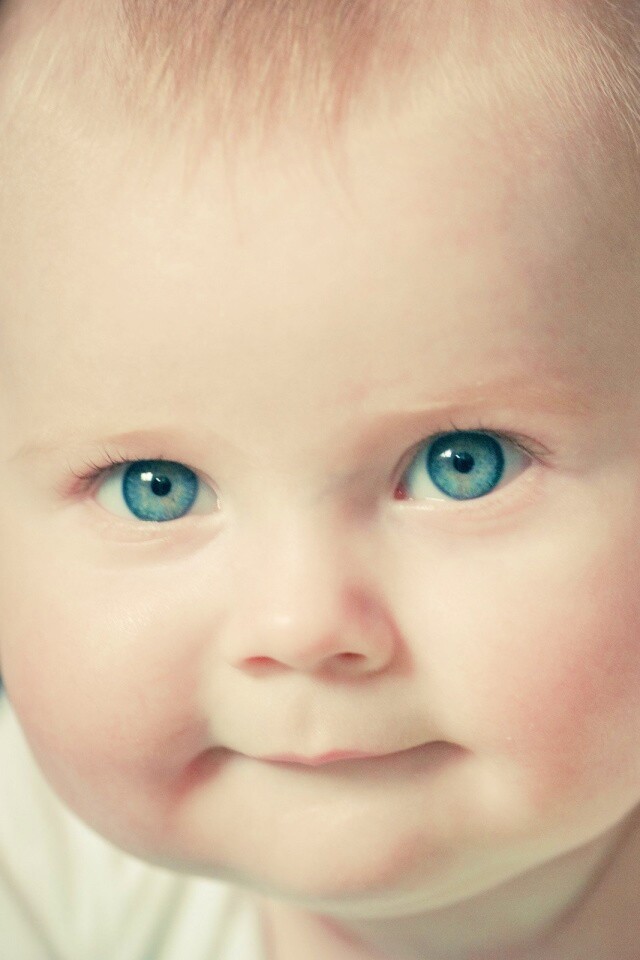 Прелестное дитя обои