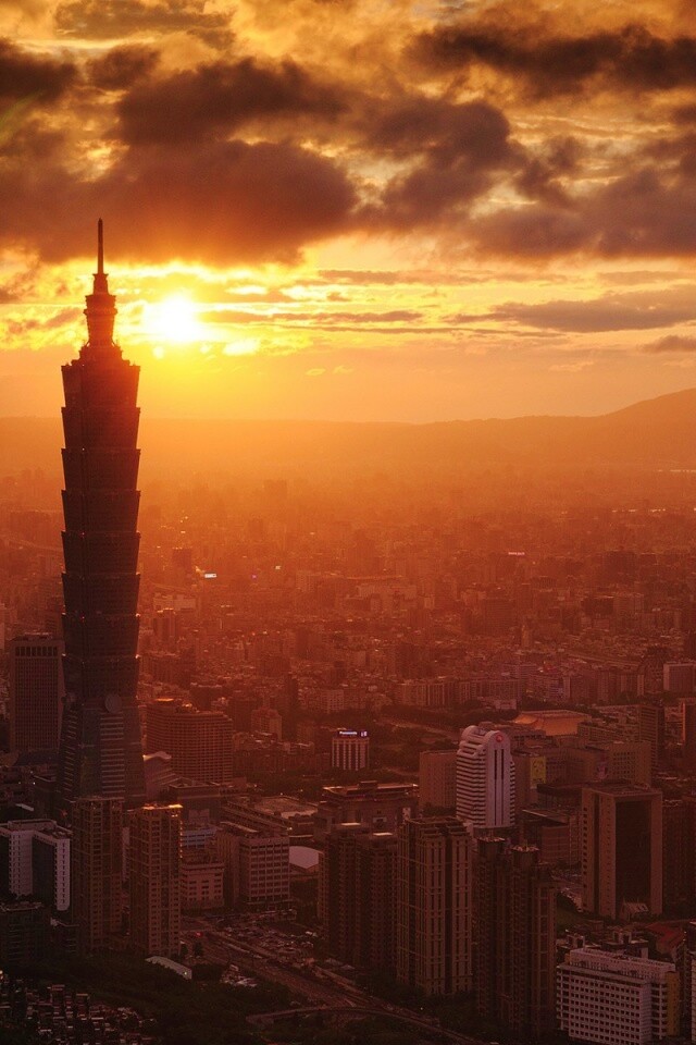 Башня на закате обои