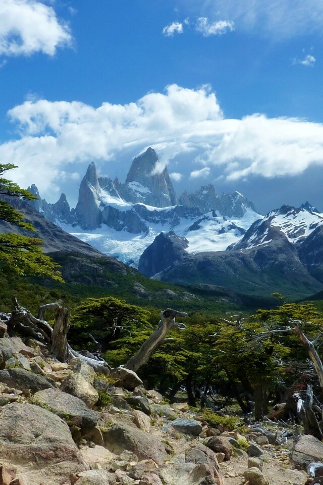 Далекие горные вершины обои