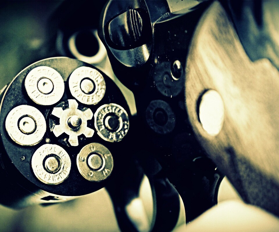 Револьвер обои