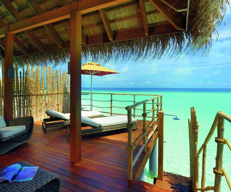 Домик на пляже обои