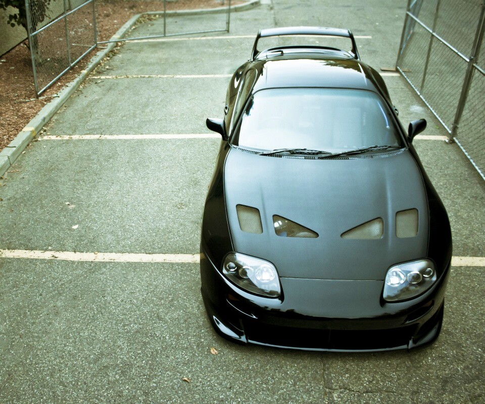 Мощный автомобиль обои