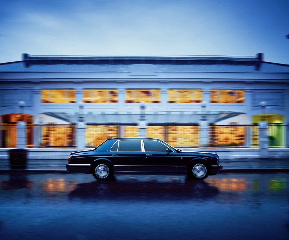 Бентли в городе обои