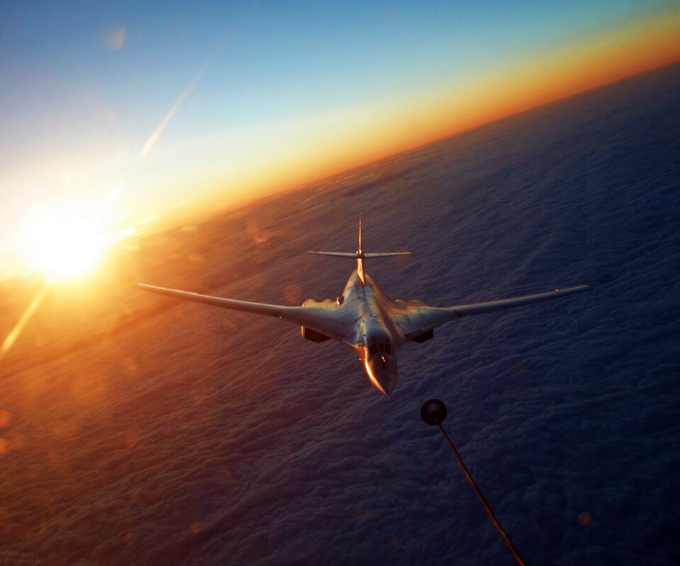 Ту 160 над облаками обои