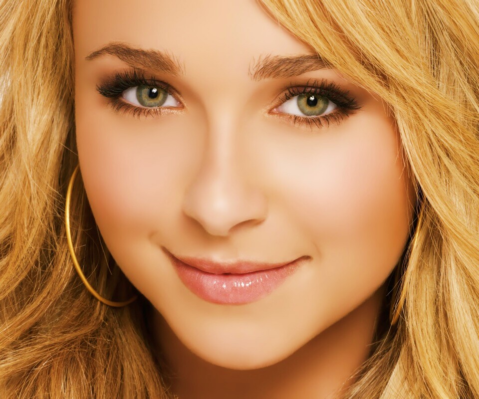 Лицо красавицы обои