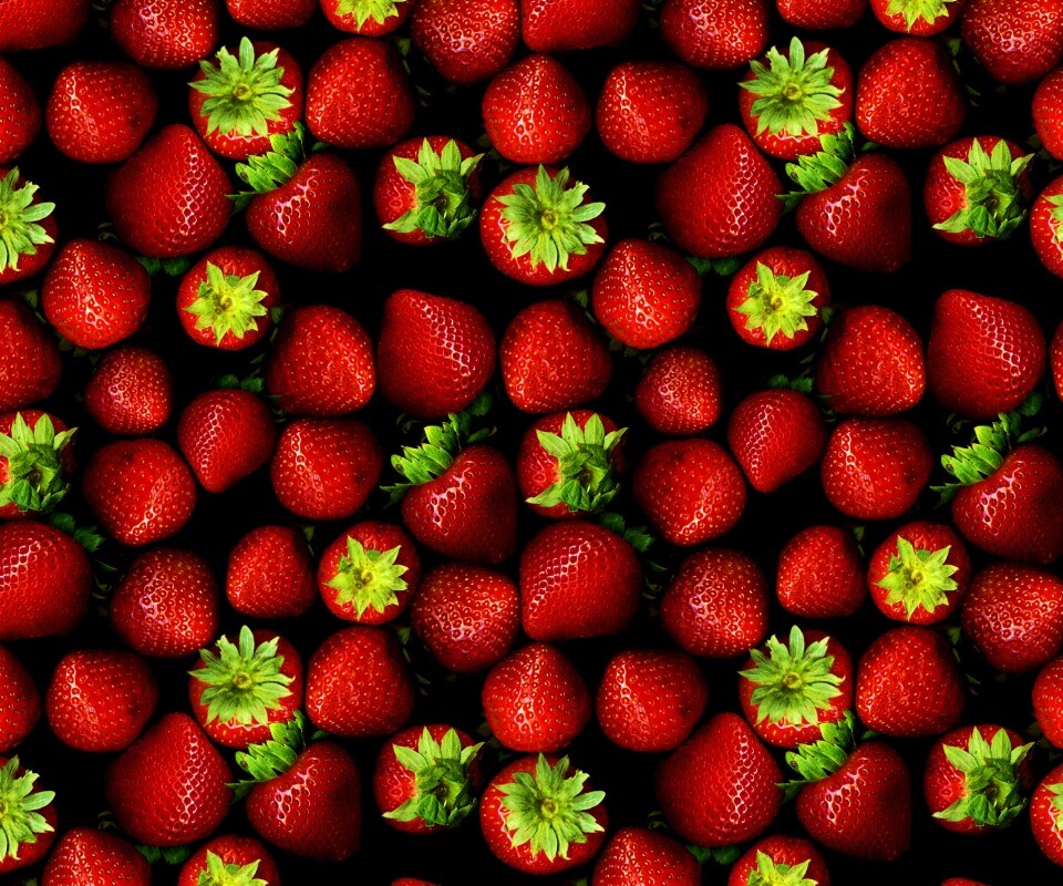 Сочная отличная клубника обои