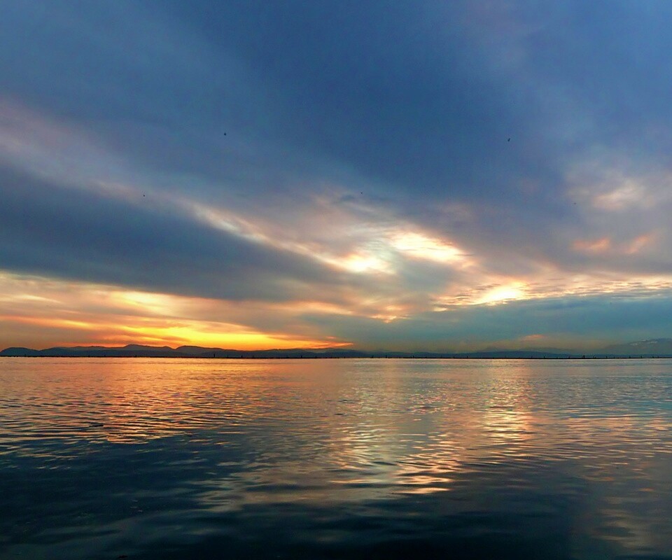 Живописное озеро обои