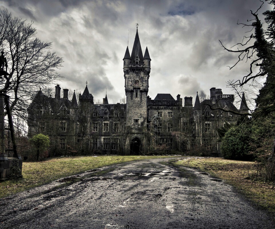 Разрушающийся замок обои