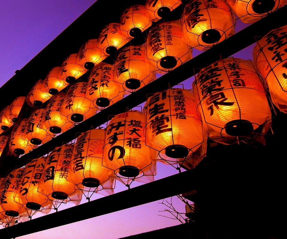 Японские фонарики вечером обои