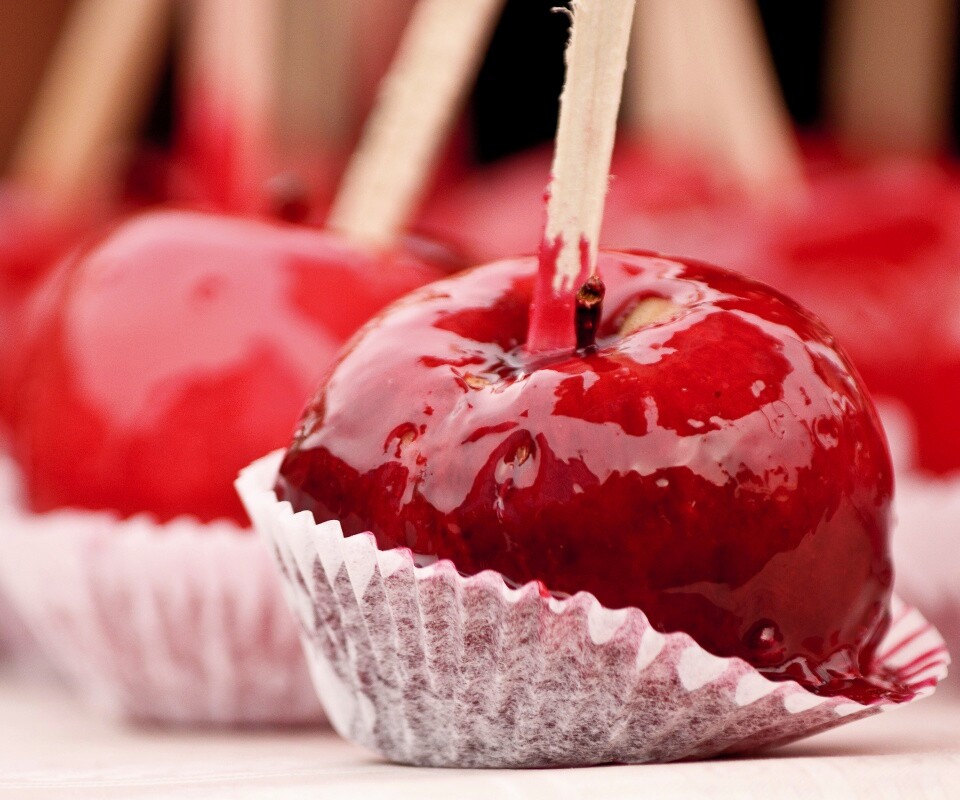 Яблочко в карамели обои