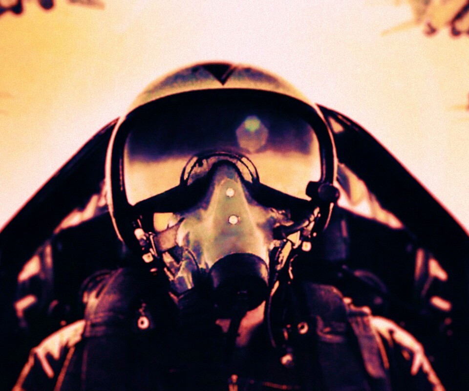 Пилот истребителя обои