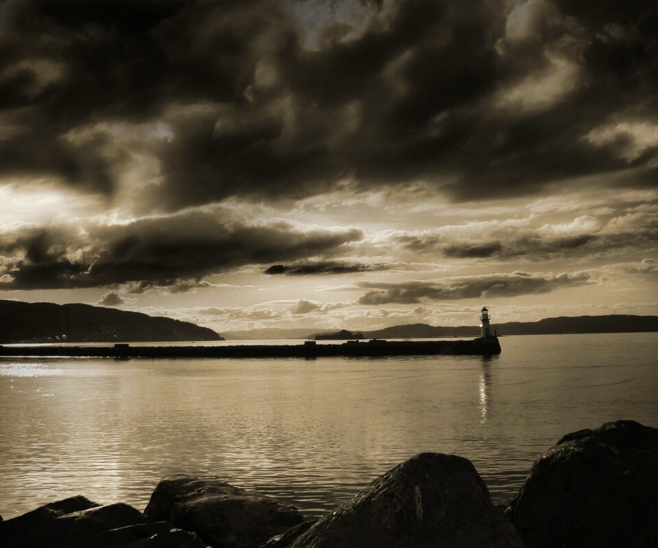 Маяк в далеке обои