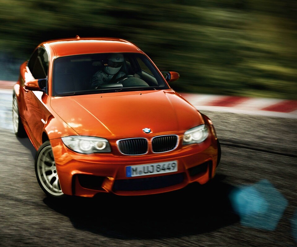 BMW M1 в заносе на треке обои