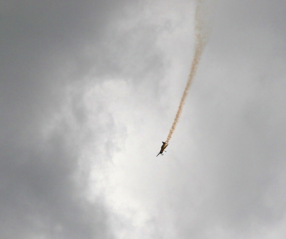 Падающий самолёт обои