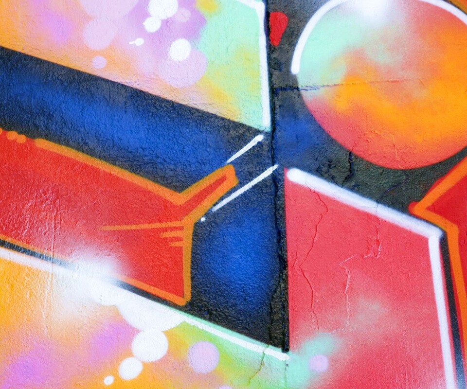 Граффити на стене обои