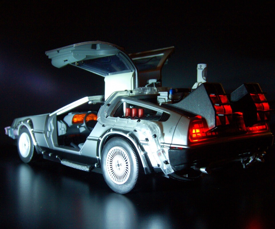 Фигурка делореана обои