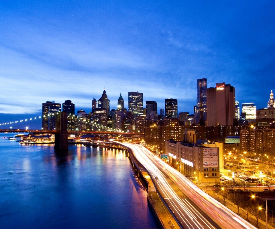 Город светит окнами в ночи обои