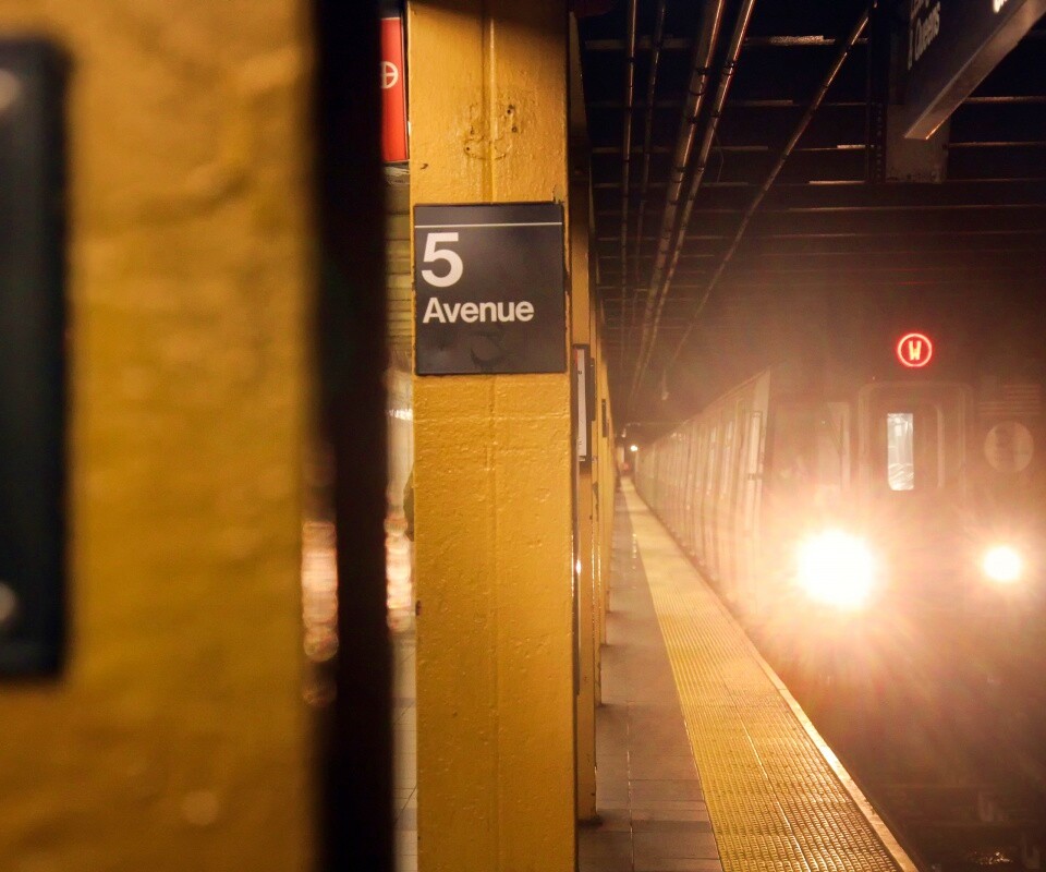 Станция метро обои