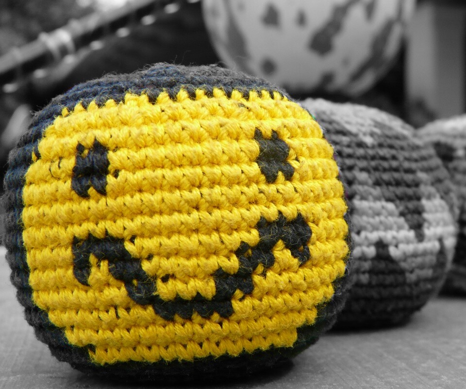 Вязанный смайлик обои