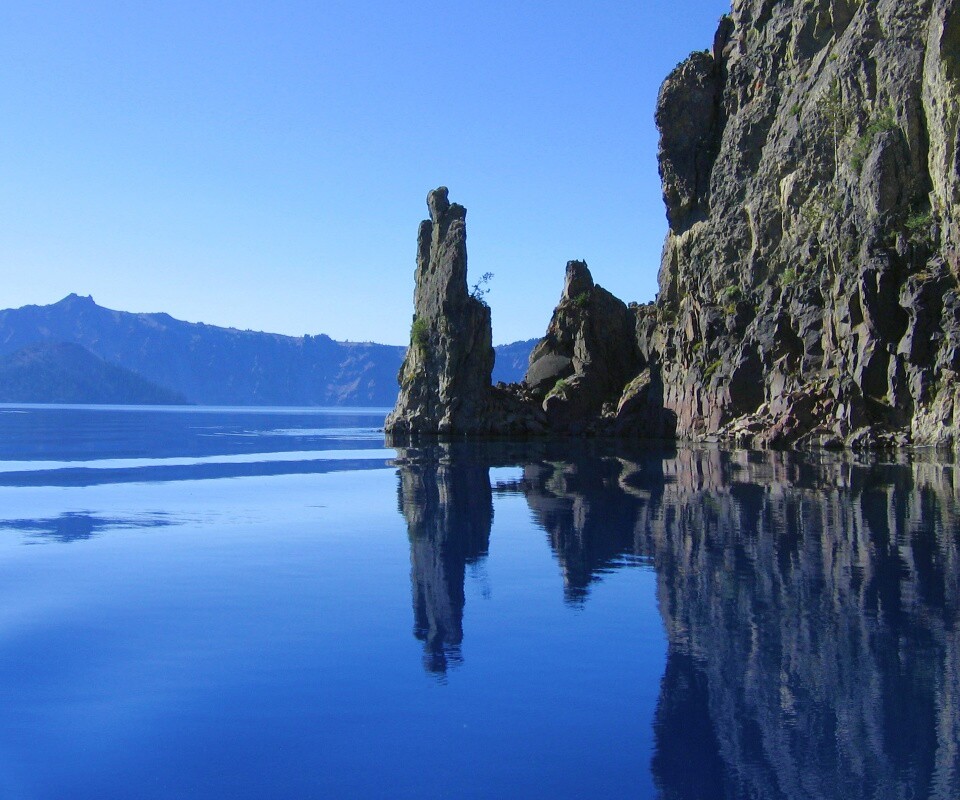 Скалистый берег обои