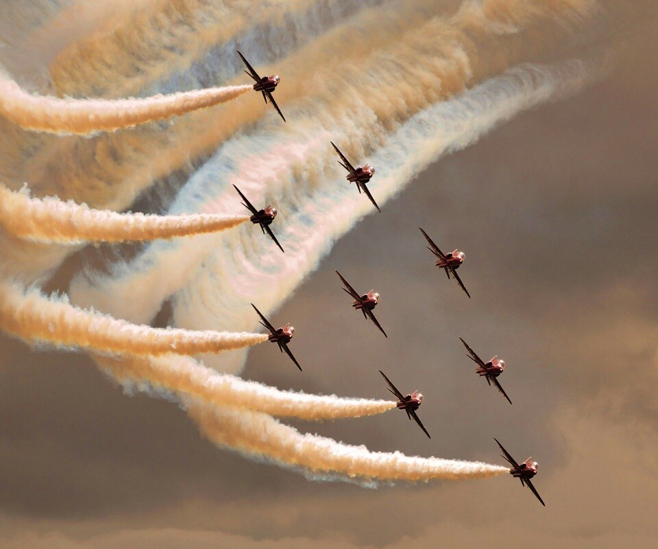 Красивая эскадра самолетов на авиашоу обои