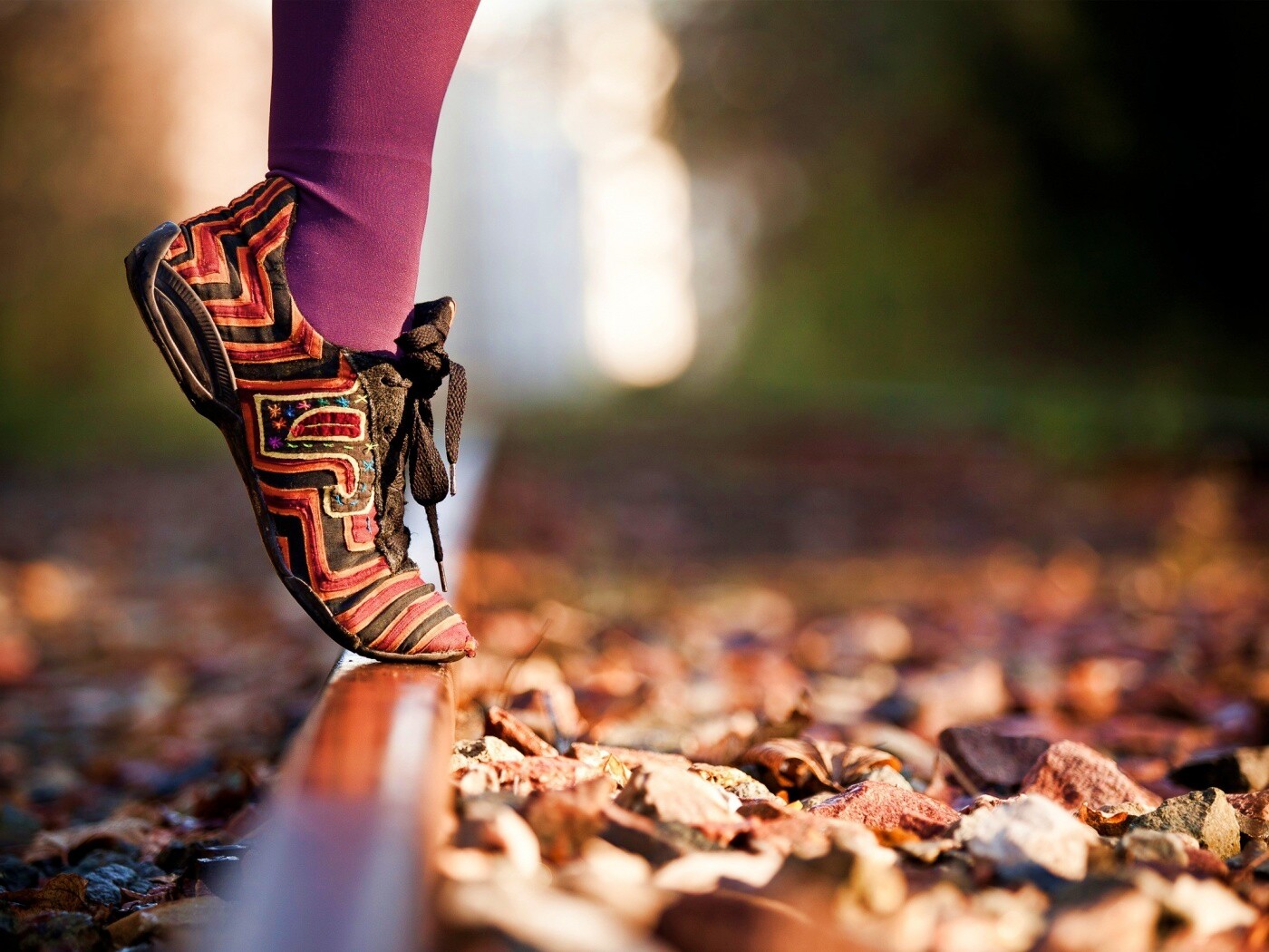 Разноцветные кроссовки обои