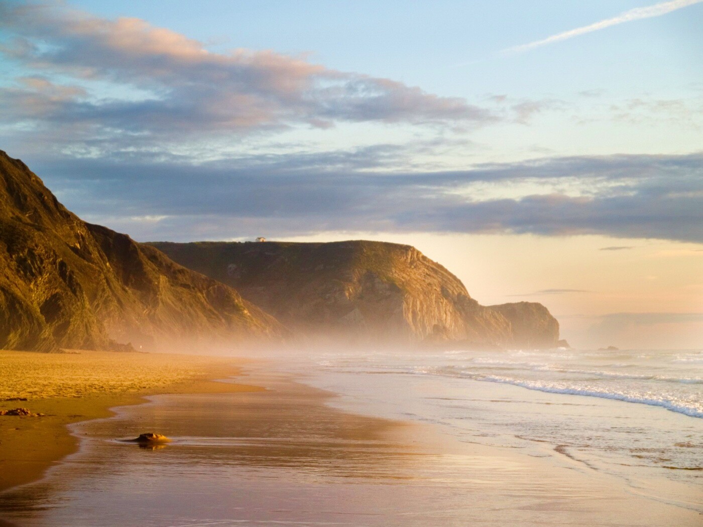 Горы уходящие в море обои