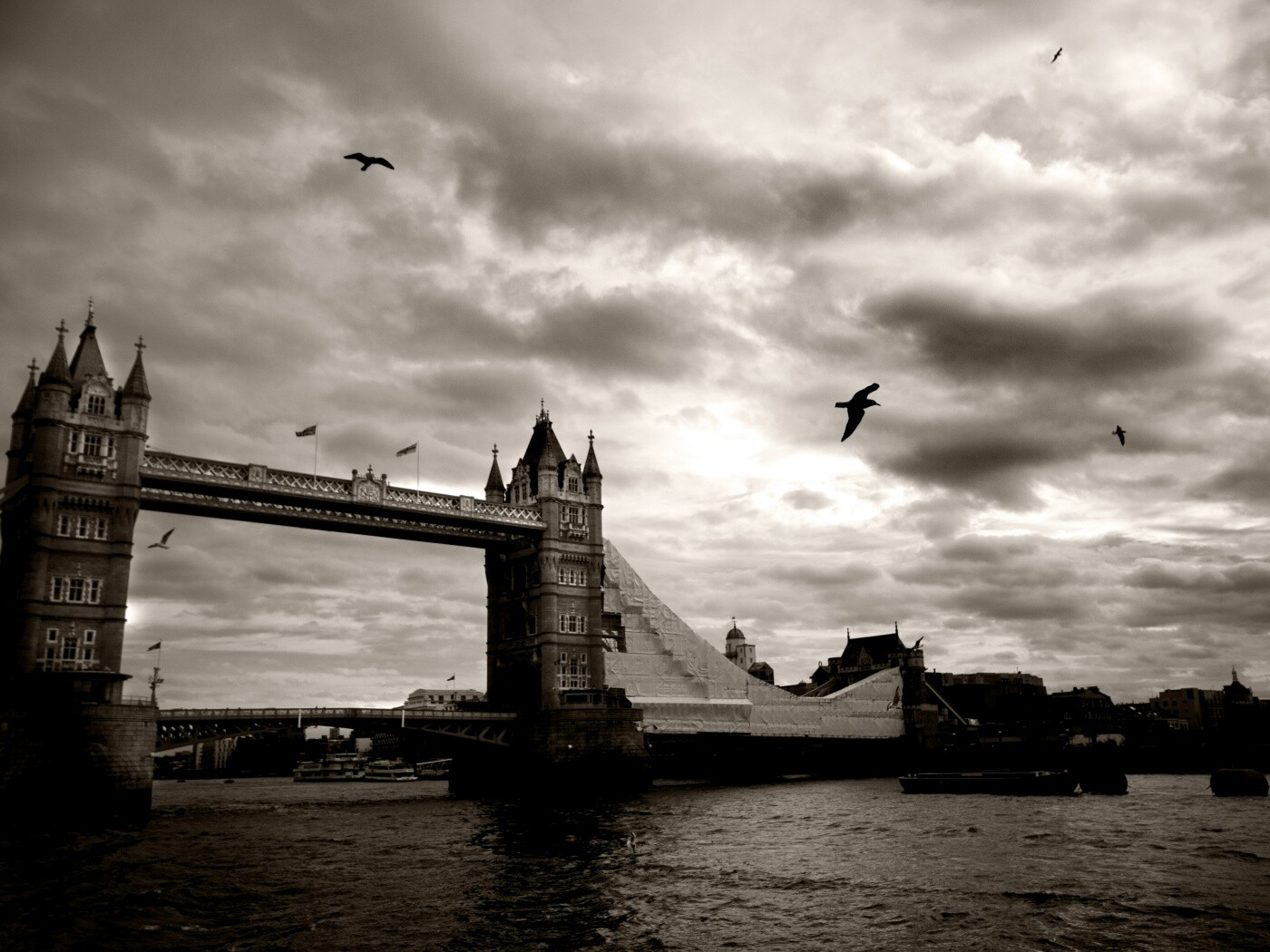 Tower Brigde на реконструкции обои