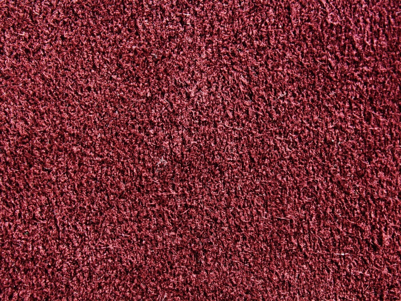 Бордовый ковролин обои