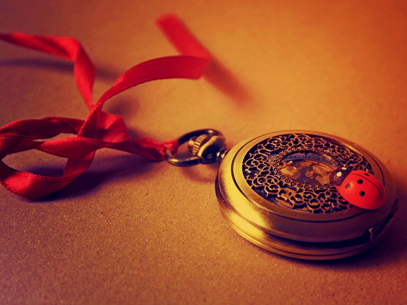 Искусные карманные часы обои