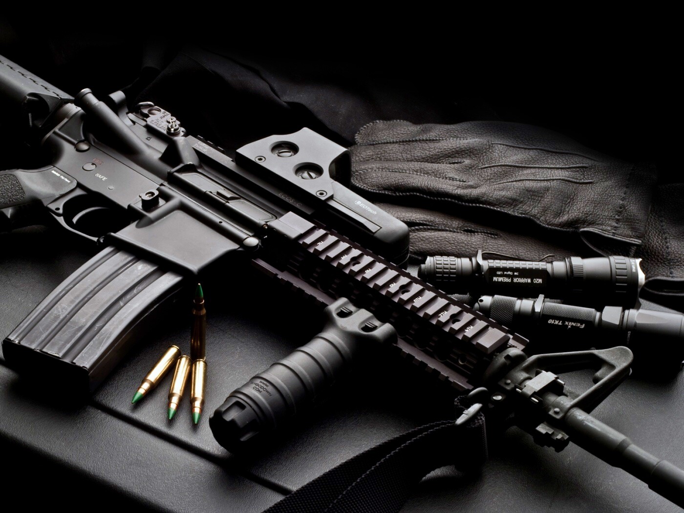 Черный автомат обои