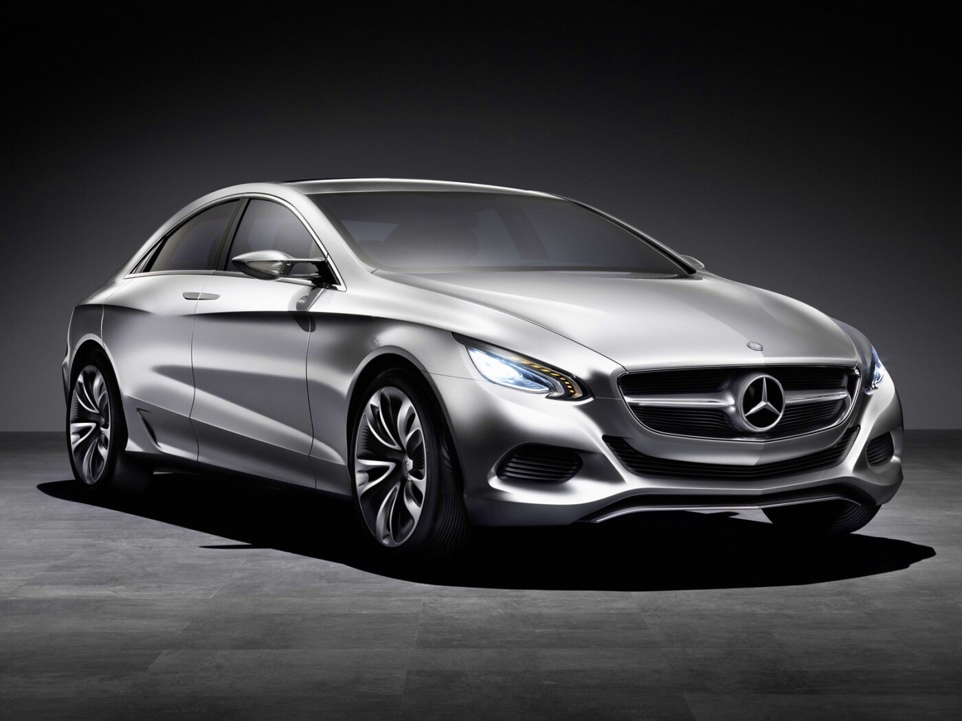 Mercedes Benz F800 обои