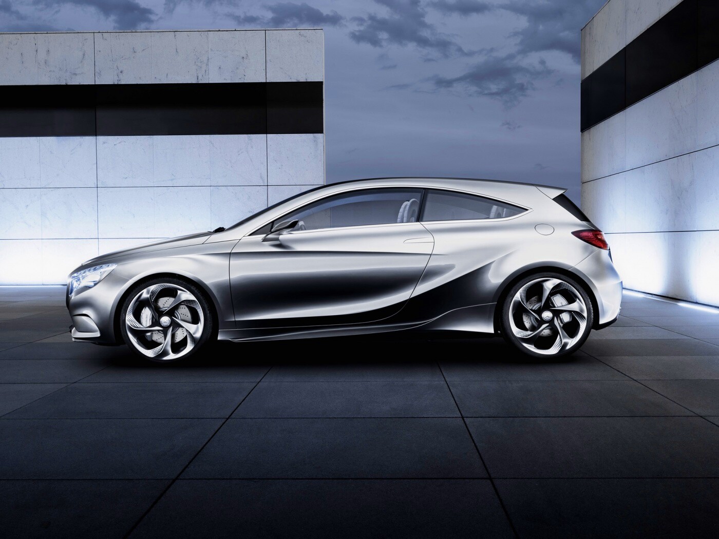 Хэтчбек БМВ обои