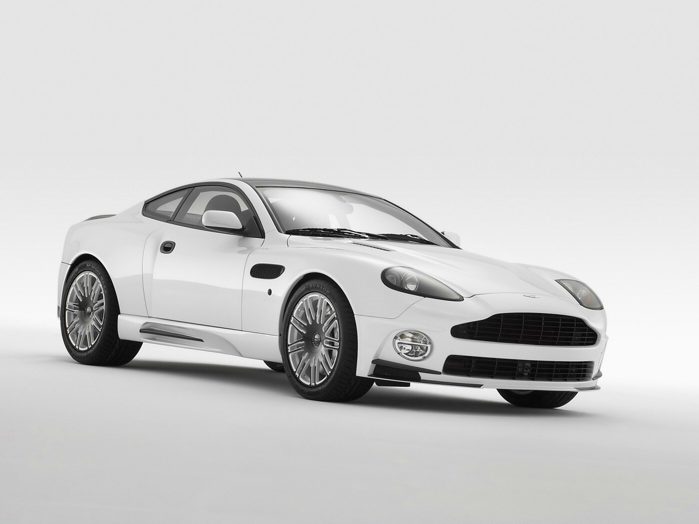 Aston Martin Vanquish S обои