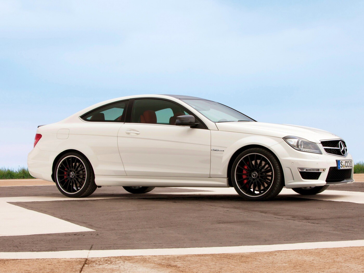 Mecedes C63 обои