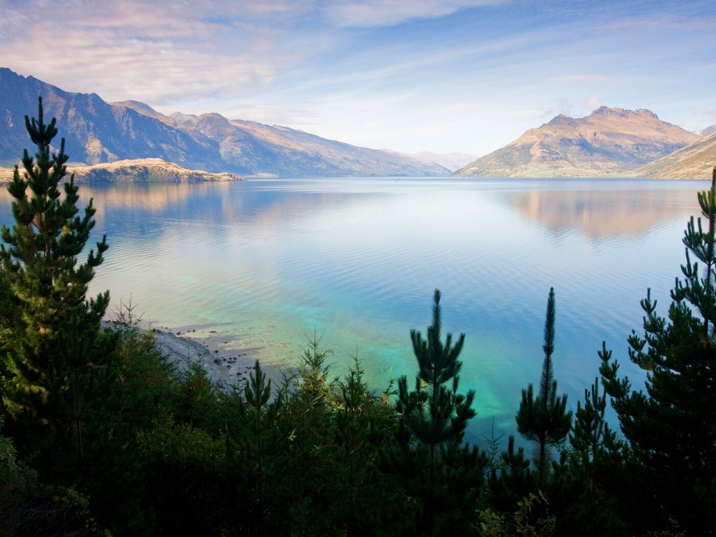 Безмятежное озеро в Новой Зеландии обои