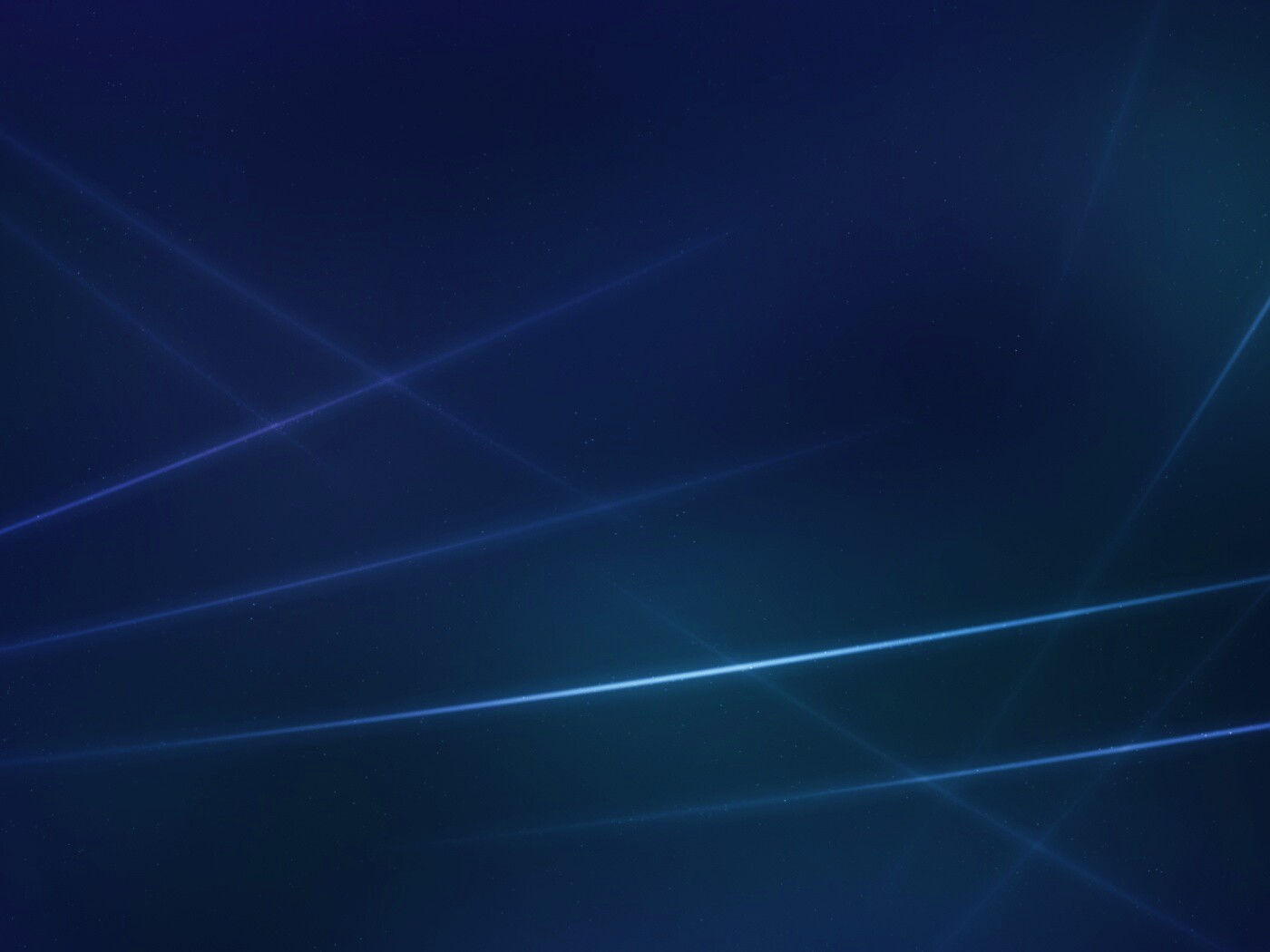 Лучи света на тёмно-синем фоне обои