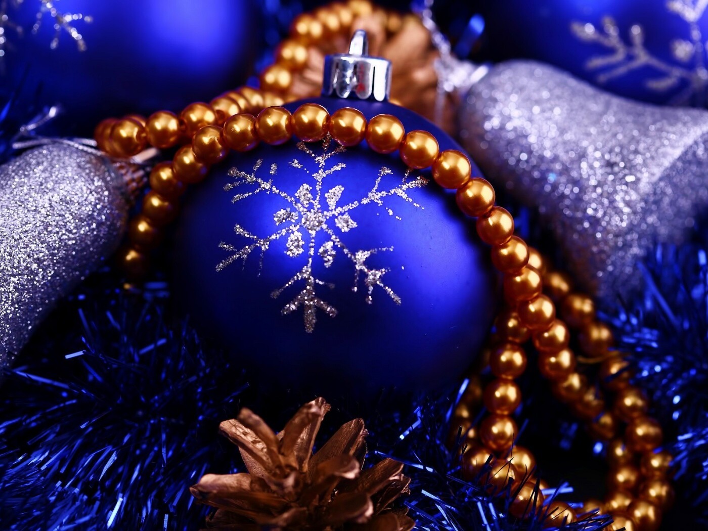 Новогодние украшения для елки обои