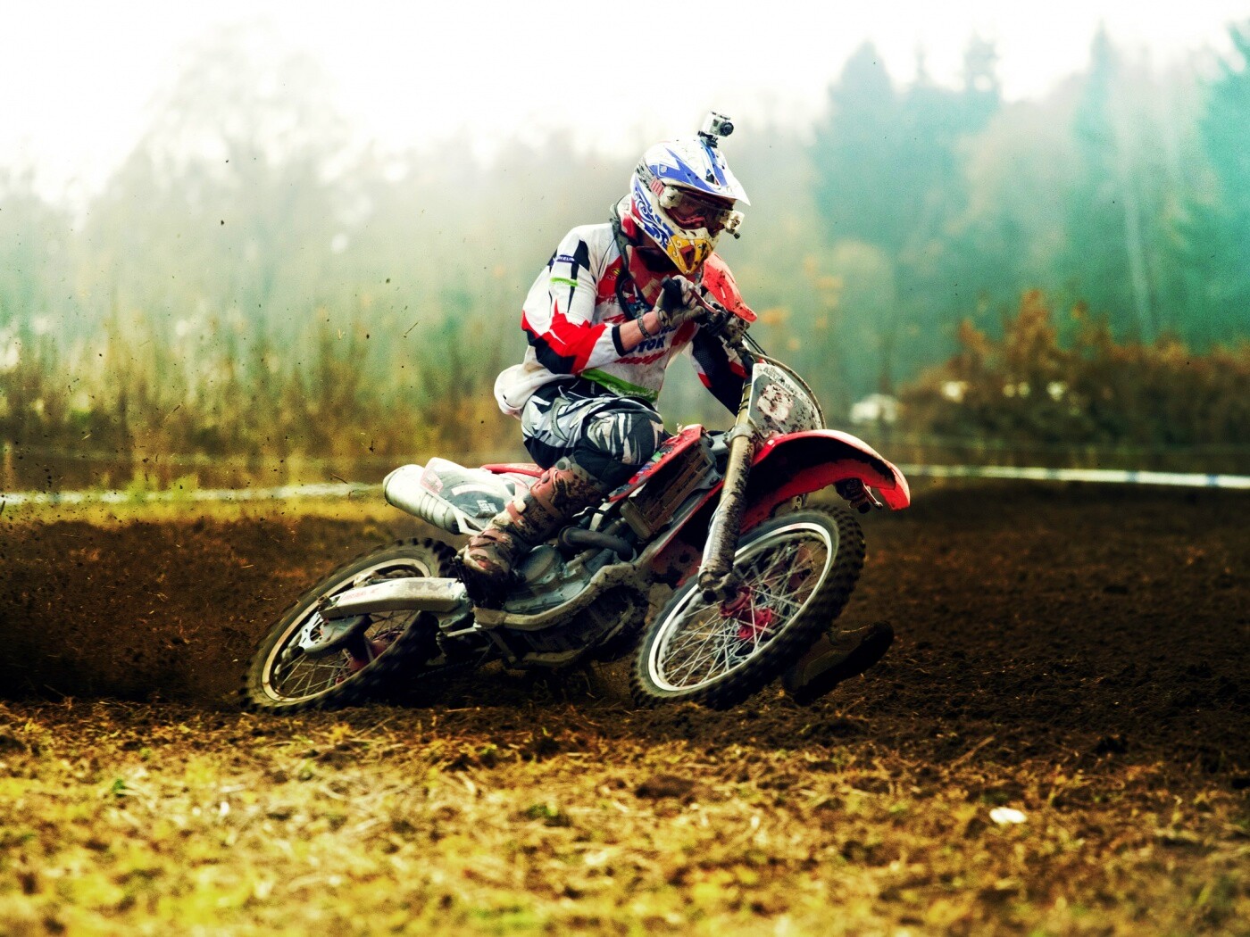 Зрелищное ралли на мотоциклах обои