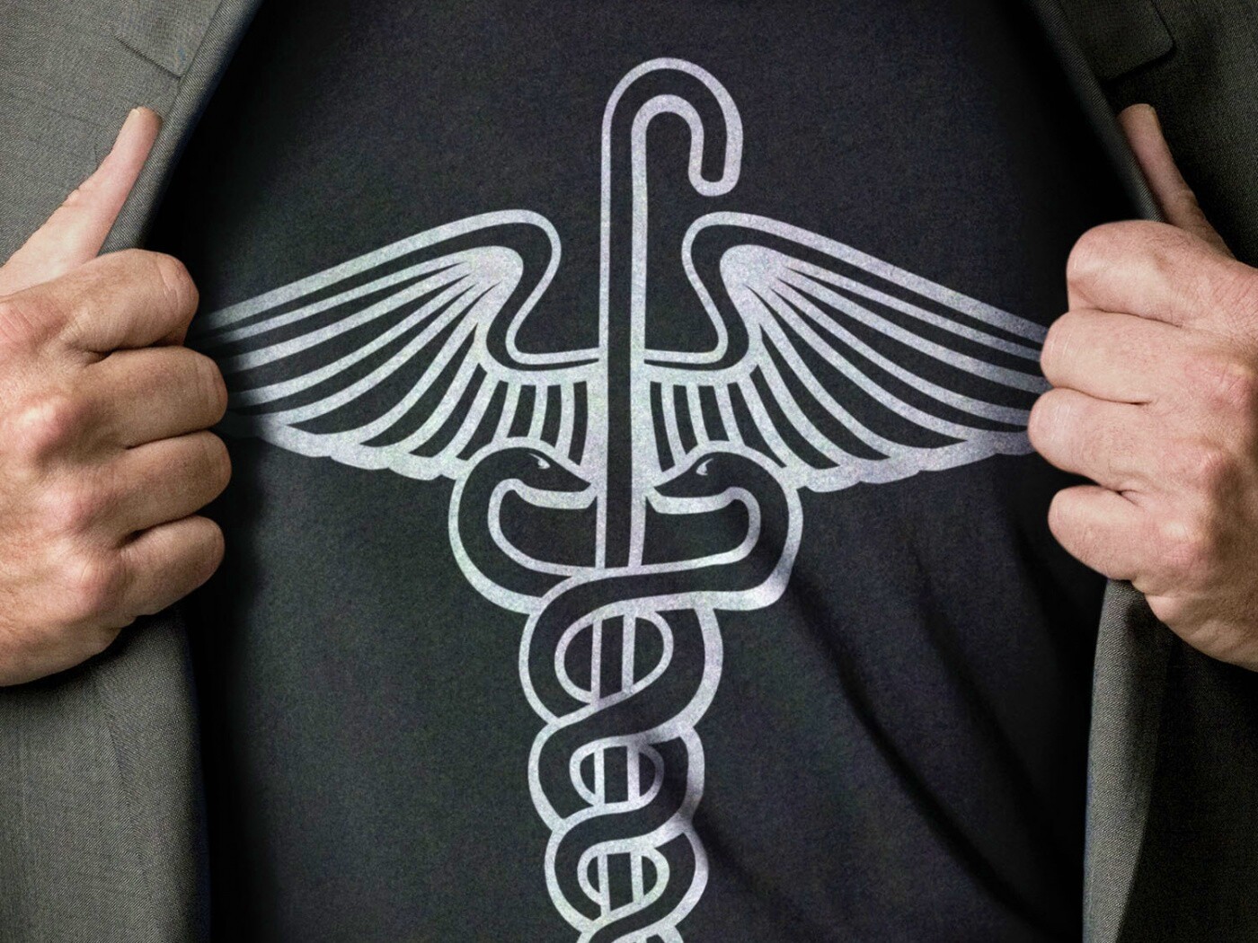 Футболка со змеями и тростью обои