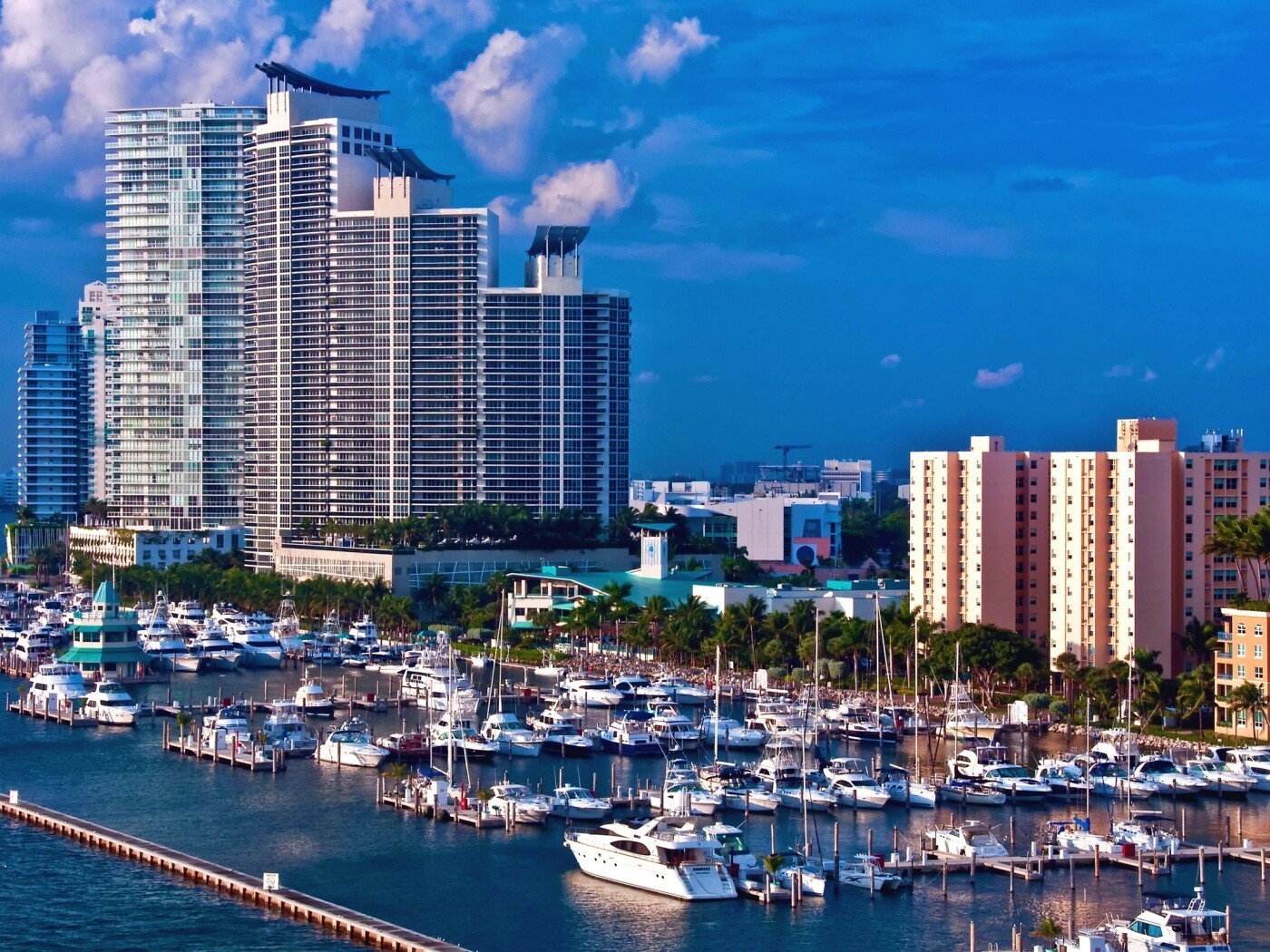 Курортный город обои