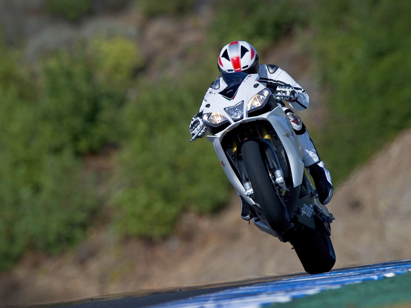 Спортбайк на козле обои