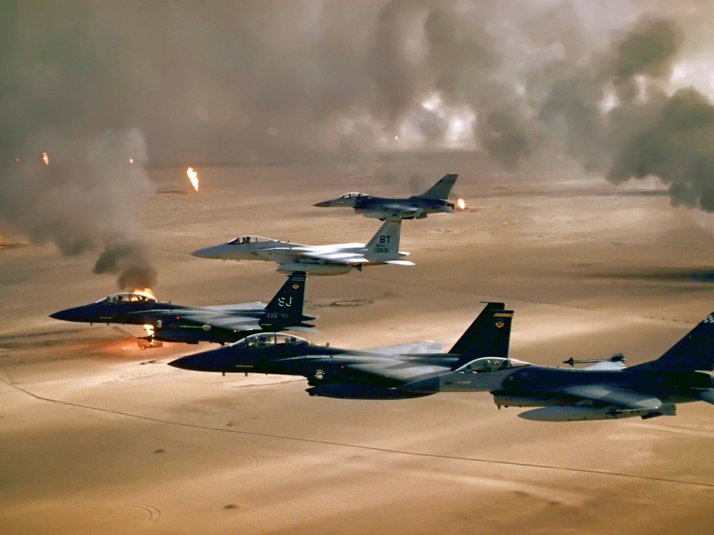 Пустынный шторм обои