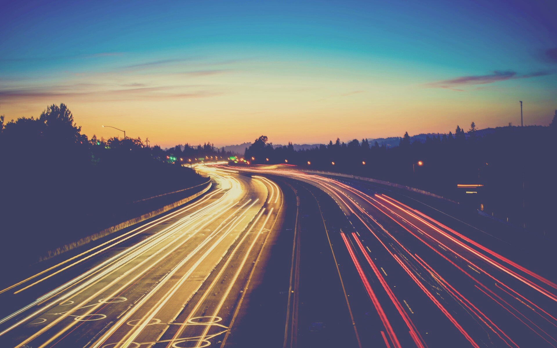 Автострада в огнях обои